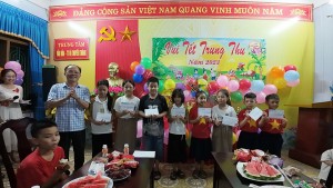 Trung tâm VH-TT&TT tổ chức vui Tết Trung thu cho con em cơ quan