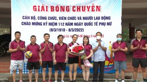 Giao lưu bóng chuyền chào mừng kỷ niệm 112 năm ngày Quốc tế phụ nữ 8/3