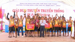 Tuyên Hóa tổ chức thành công giải đua thuyền truyền thống trên sông Gianh năm 2022