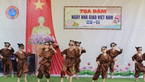 Trường Tiểu học Hương Hóa tọa đàm kỷ niệm Ngày Nhà giáo Việt Nam 20/11