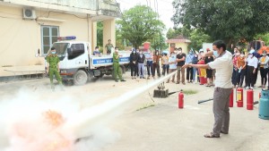 Tuyên Hóa: Huấn luyện, bồi dưỡng nghiệp vụ phòng cháy chữa cháy  và cứu nạn cứu hộ năm 2022