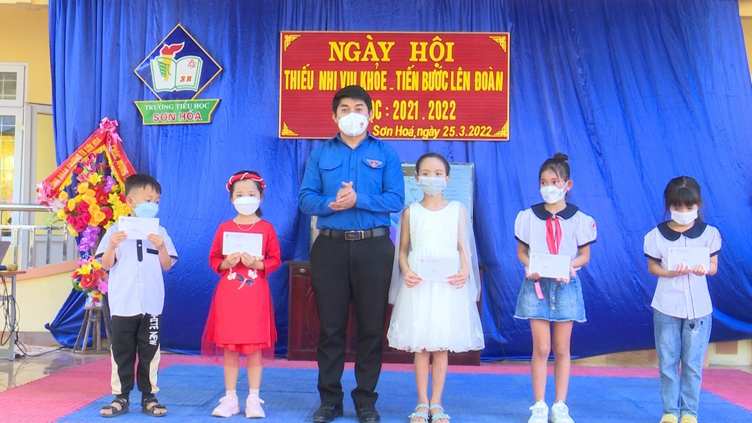 Trường tiểu học Sơn Hóa tổ chức ngày hội "Thiếu nhi vui khỏe - Tiến bước lên Đoàn"