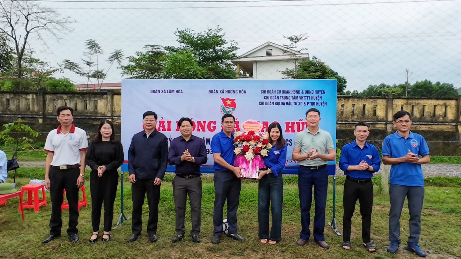 Giao lưu bóng đá kỷ niệm 93 năm Ngày thành lập Đoàn TNCS Hồ Chí Minh