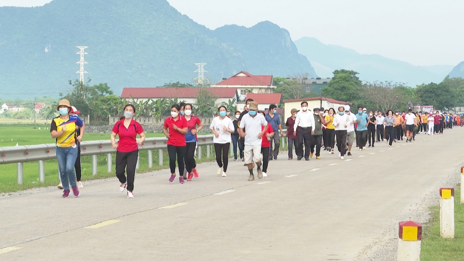 Tuyên Hóa tổ chức Ngày chạy Olympic vì sức khỏe toàn dân năm 2022