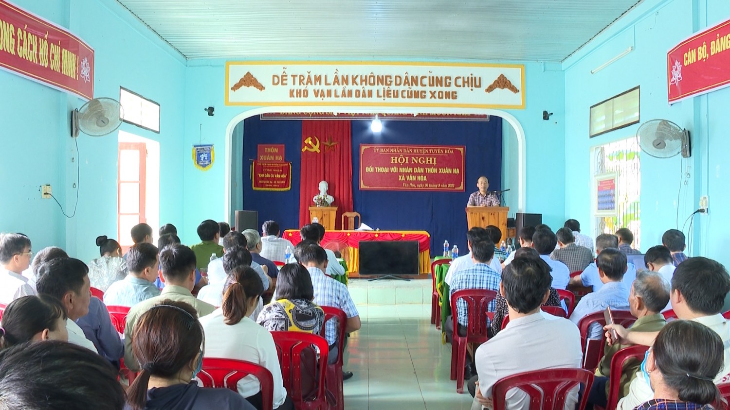 Hội nghị đối thoại với nhân dân thôn Xuân Hạ, xã Văn Hóa