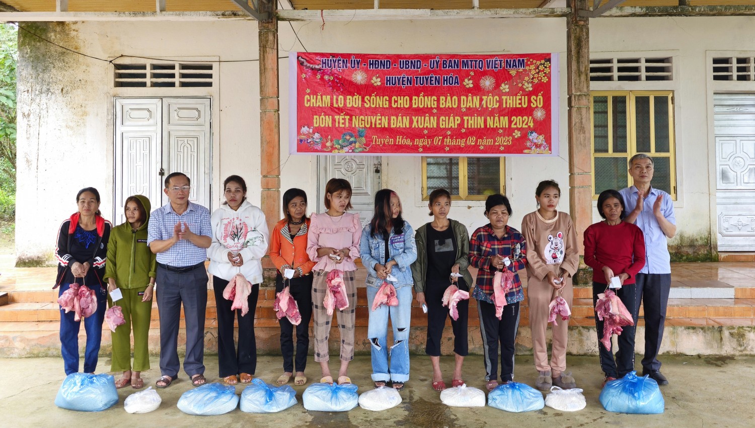 Tuyên Hóa: Hỗ trợ hơn 100 triệu đồng chăm lo Tết cho đồng bào dân tộc