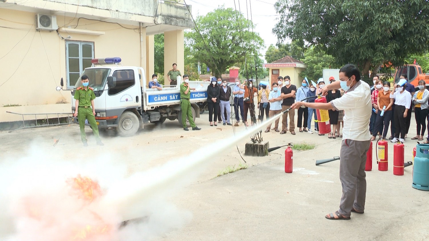 Tuyên Hóa: Huấn luyện, bồi dưỡng nghiệp vụ phòng cháy chữa cháy  và cứu nạn cứu hộ năm 2022