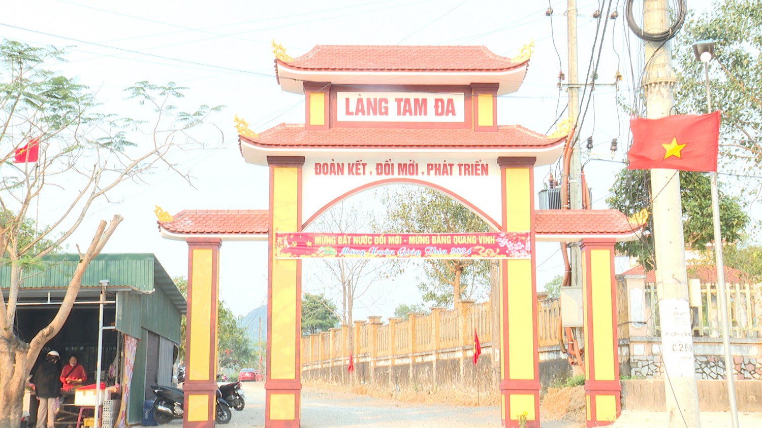 Khánh thành cổng Làng Thôn Tam Đa, xã Sơn Hóa