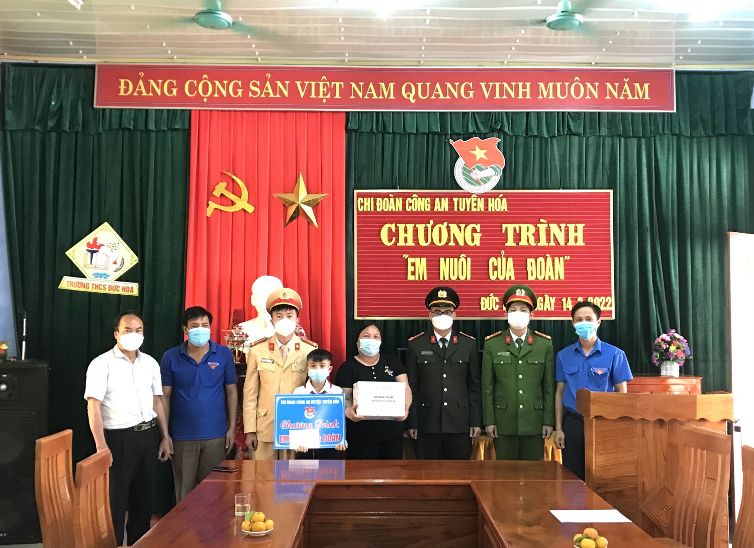 Chi đoàn Công an huyện Tuyên Hóa triển khai mô hình  “Em nuôi của Đoàn”