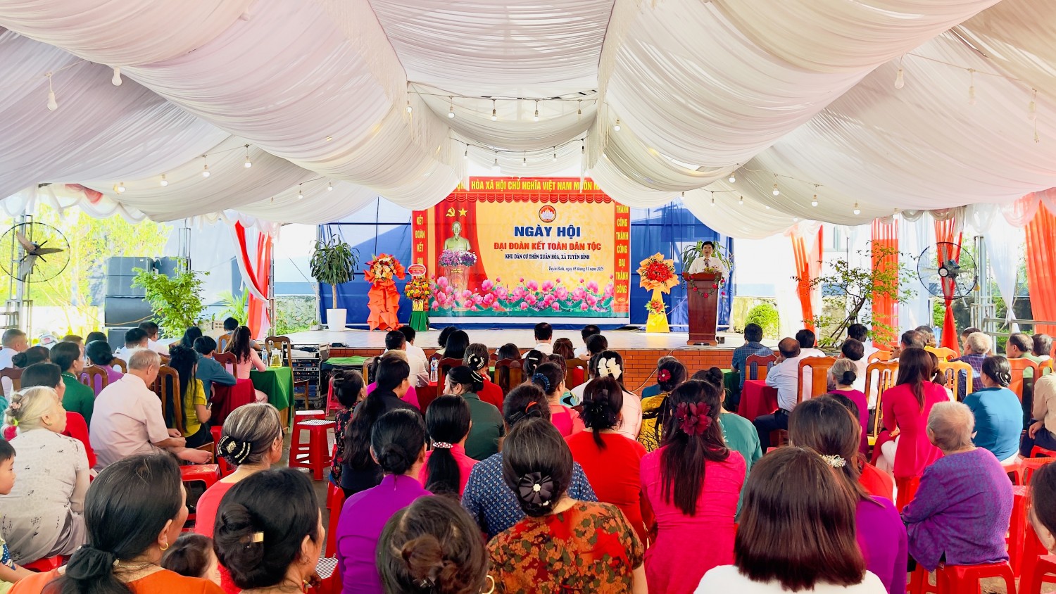 Ngày hội Đại đoàn kết toàn dân tộc tại thôn Xuân Hóa, xã Tuyên Bình