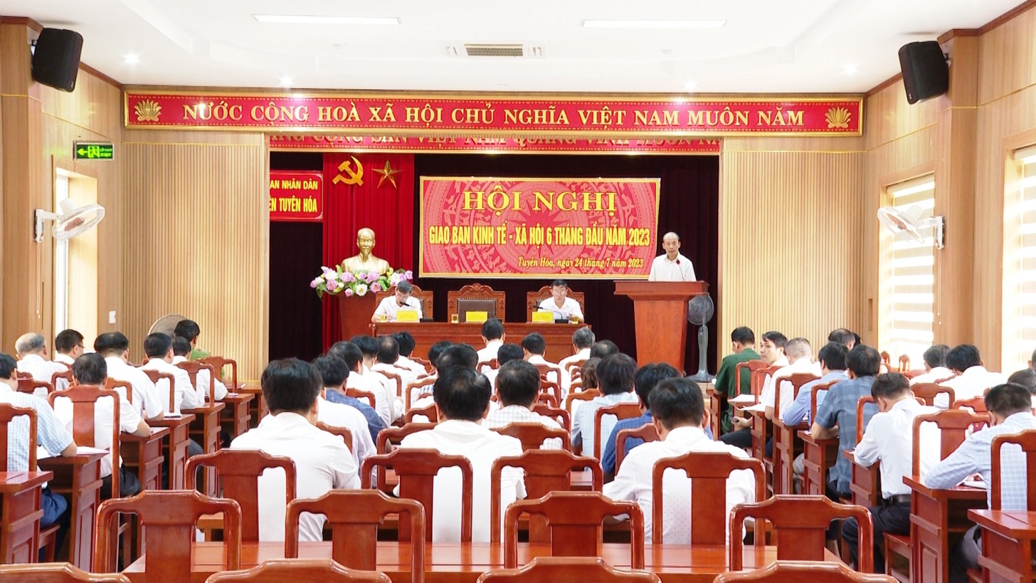 Tuyên Hóa Giao ban kinh tế xã hội 6 tháng đầu năm 2023