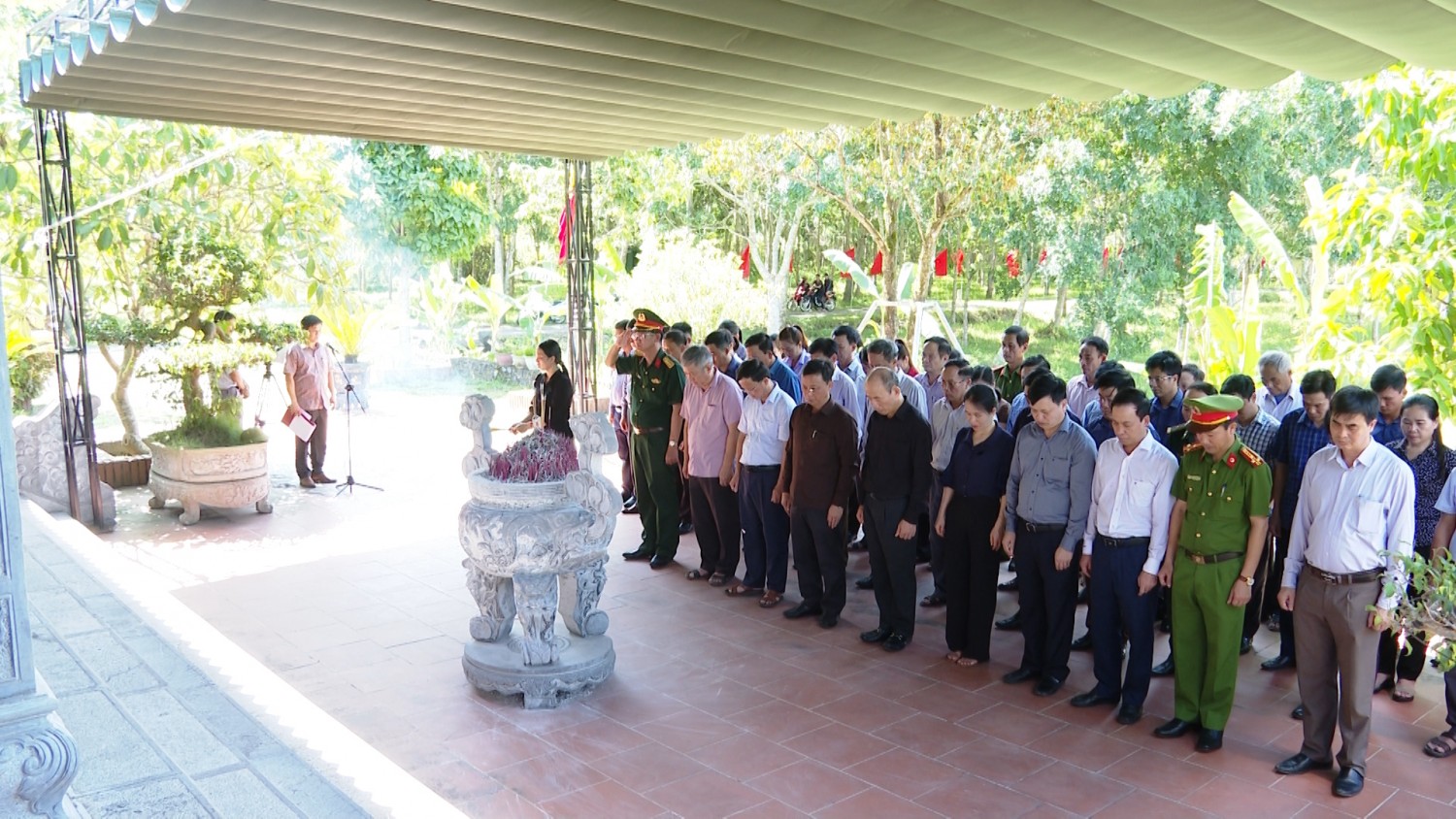 Lễ viếng Nghĩa trang liệt sỹ Thanh niên xung phong Tân Ấp, Di tích Hang Lèn Hà, Trận địa pháo Bắc Ka Tang, Cầu Ka Tang