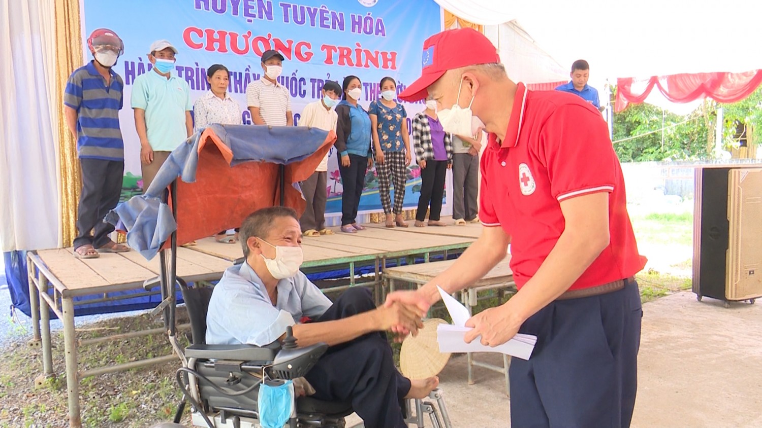 Chương trình Ngày hội Thầy thuốc trẻ làm theo lời Bác và hưởng ứng “Tháng nhân đạo” năm 2022